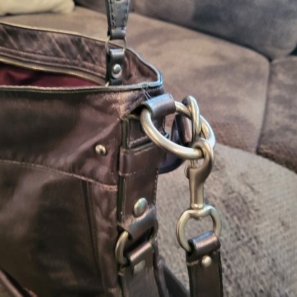 Metallic coach purse great shape see photos - Picture 9 of 11